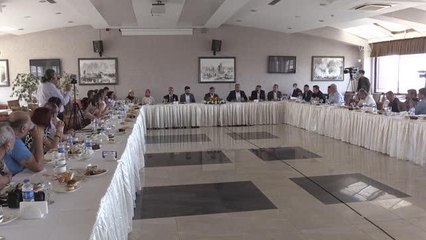 Gelecek Partisi Genel Başkanı Davutoğlu, ziyaretlerde bulundu