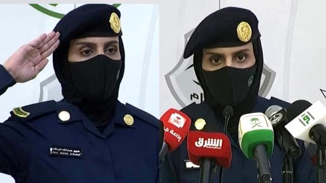 Suudi Arabistan'da ilk kez kadın bir asker hac hakkında basın toplantısı düzenledi