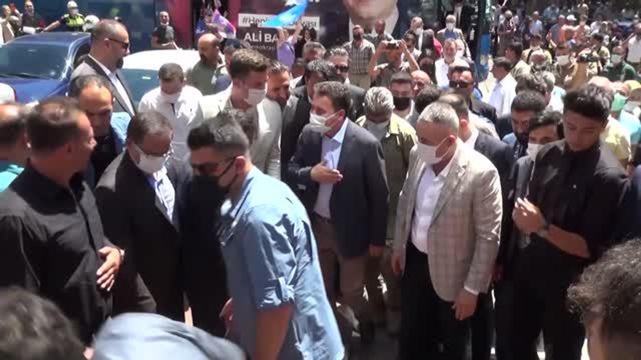 KAHRAMANMARAŞ - DEVA Partisi Genel Başkanı Babacan, partisinin Kahramanmaraş İl Kongresine katıldı