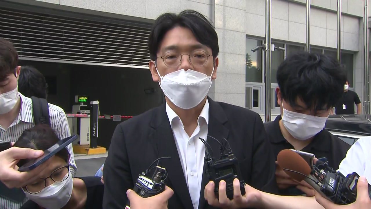 '금품 수수' 이동훈 "여권 인사가 윤석열 치고 도우라 했다...공작" / YTN