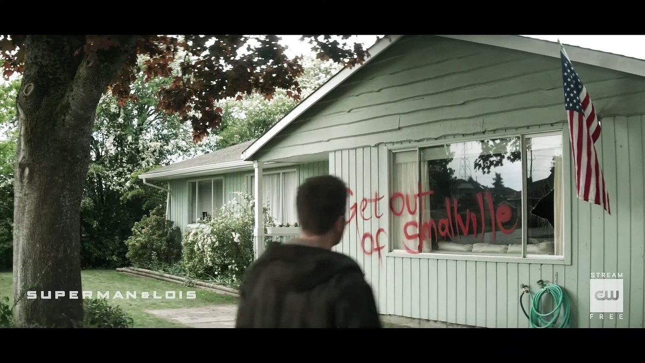 Superman & Lois 1x12 Through the Valley of Death - Season 1 Episode 12 Clip