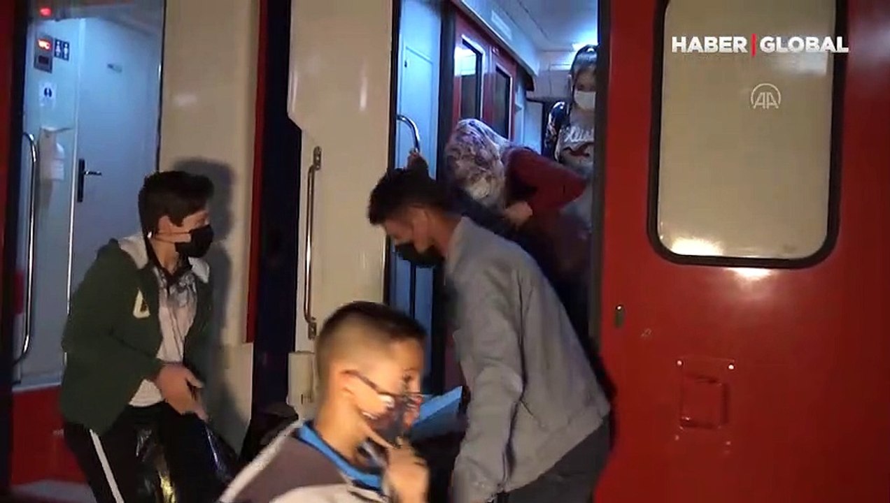 Hasret sona erdi! Doğu Ekspresi'ni böyle karşıladılar