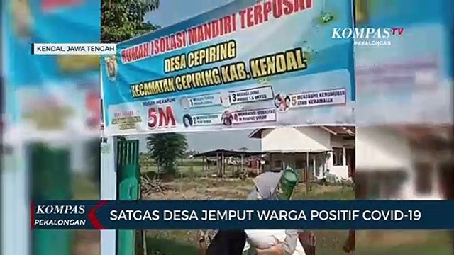 Satgas Desa Jemput Warga Positif Covid-19