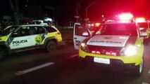 Em fuga da PM, suspeito colide carro contra árvore na Av. Brasil nas proximidades da Av. Barão do Rio Branco