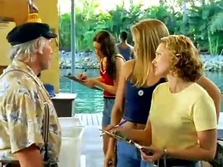 Flipper 1995 S03e03 Swimming With Sharks (2)