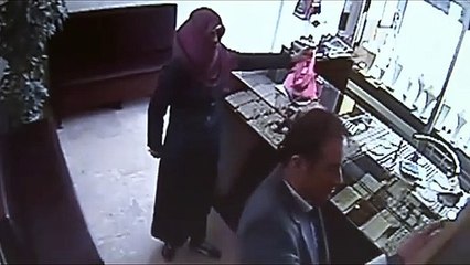 Ankara'da bir kadın, kuyumcuyu eterle bayıltmaya çalıştı