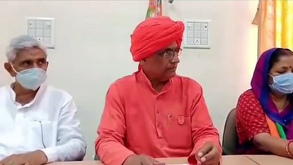 सीएम खुद कोप भवन में रहते हैं और कार्यकर्ताओं को कटोरा लेकर आंदोलन के लिए उकसाते हैं: सांसद सुमेधानंद सरस्वती