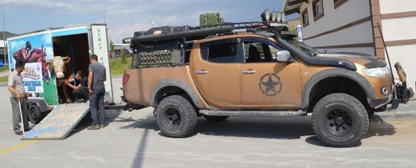 ÇOCUKLAR İÇİN OFF-ROAD ARAÇLARI İLE KURBAN TAŞIDILAR
