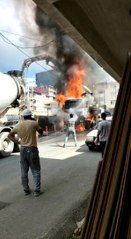 KADIKÖY'DE BETON POMPASI KAMYONU ALEV ALEV YANDI