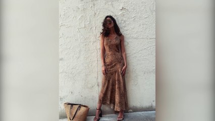 Sara Carbonero presume de un look 'felino' en su vuelta a Madrid