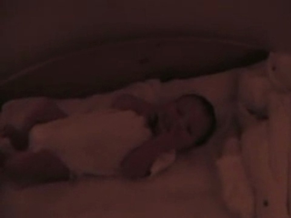 Arthur tient sa sucette à 2 jours