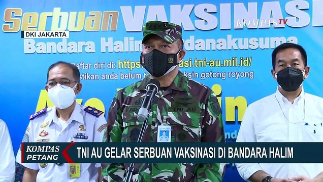 TNI AU Gelar Serbuan Vaksinasi di Bandara Halim Perdanakusuma