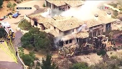 Pesawat Cessna-421 Jatuh, Tabrak Rumah Warga