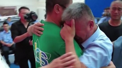 24년간 50만km 누빈 끝에 유괴된 아들과 상봉 / YTN