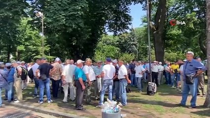 - Ukrayna'da zam isteyen gaziler Meclis binasını bastı