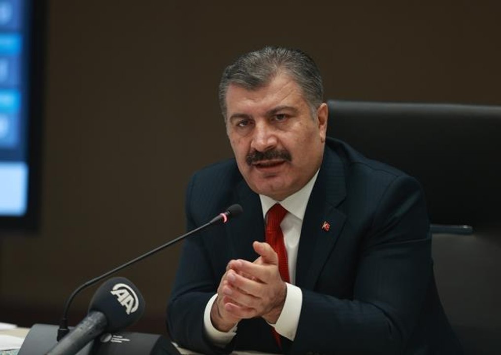 Bakan Koca: "Sinovac'ta 2. doz aşılar ilk dozdan 4 hafta, Biontech'te ise 3 hafta sonra olabilir"