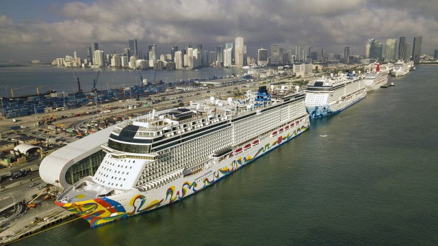 Norwegian Cruise Line Suing Florida Over State's Ban on Requiring Vaccine Proof
