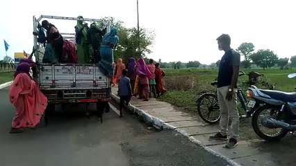 Khargone Police beaten with kicks viral Video