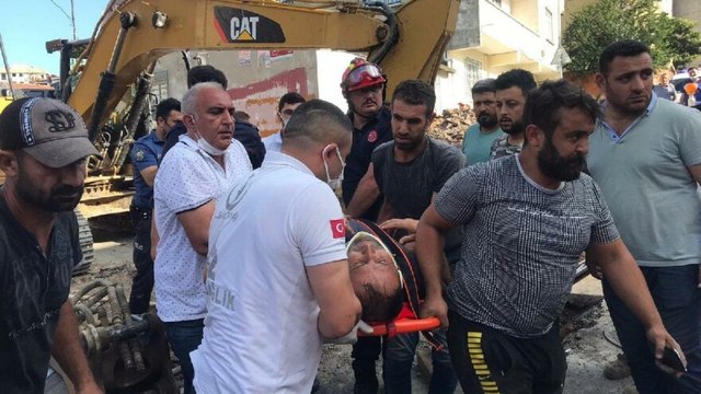 İşçi kanalizasyon çalışması sırasında göçük altında kaldı