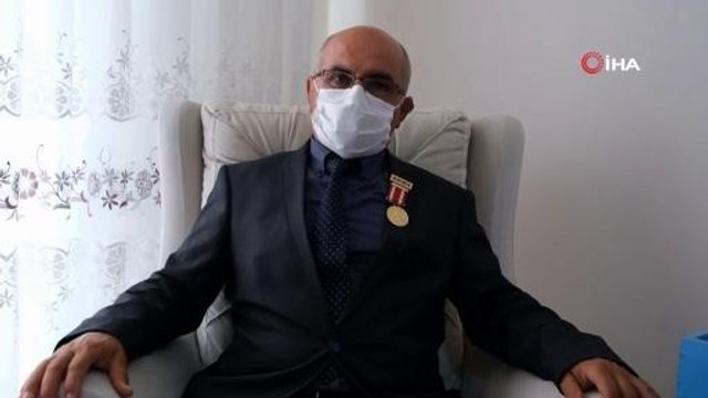 O müezzin konuştu Millet için bayrağımız için kanımı son damlasına kadar vermeye hazırım