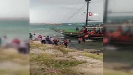 Van Gölü'nde korkulu anlar...Yolcuları kurtarmak için seferber oldular