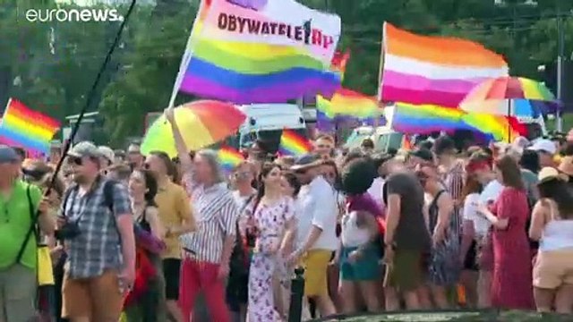 Брюссель возбудил дела против Венгрии и Польши по поводу прав ЛГБТ