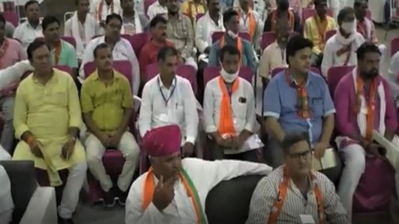 Social distancing violated in Satish Punia's program