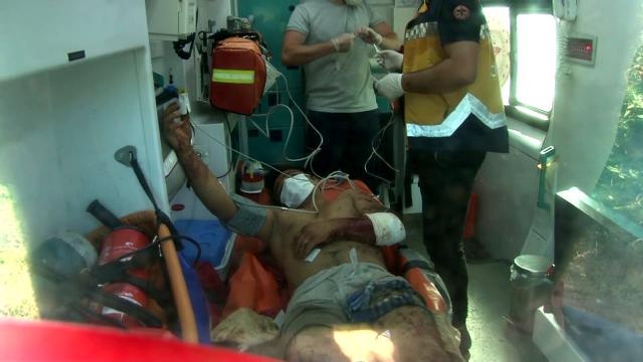 Beykoz'da defineciler, çukuru patlatmak isterken kendilerini havaya uçurdu