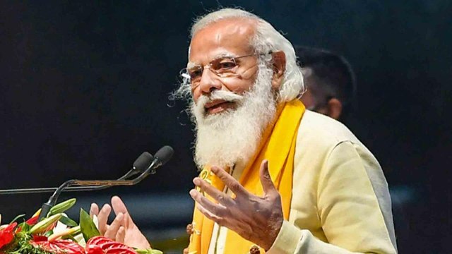 Varanasi: Why PM Modi heaps praise on CM Yogi?