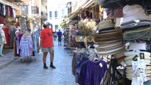 Ελλάδα: Στο πορτοκαλί πέντε δημοφιλείς προορισμοί στην καρδιά της τουριστικής περιόδου