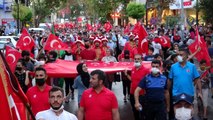 Yozgat'ta vatandaşlar demokrasi nöbeti için meydanlara koştu