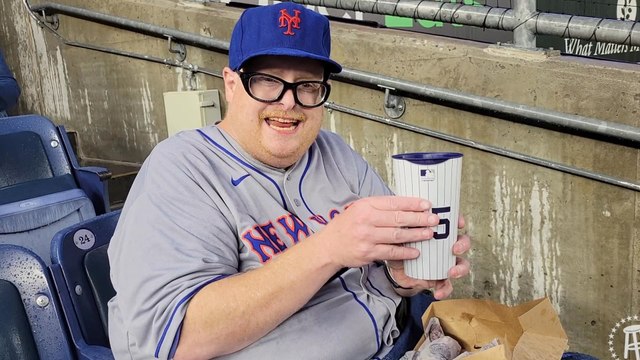 Tank's Hot Dog Review Yankee Stadium