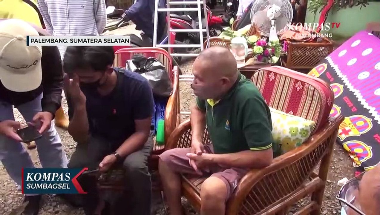 Rumah Dinas TNI AD Di Palembang Terbakar