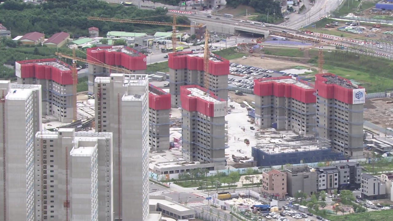 "3기 신도시 사전분양가, 평균 노동자 감당 못 해...건설사만 막대한 이익" / YTN