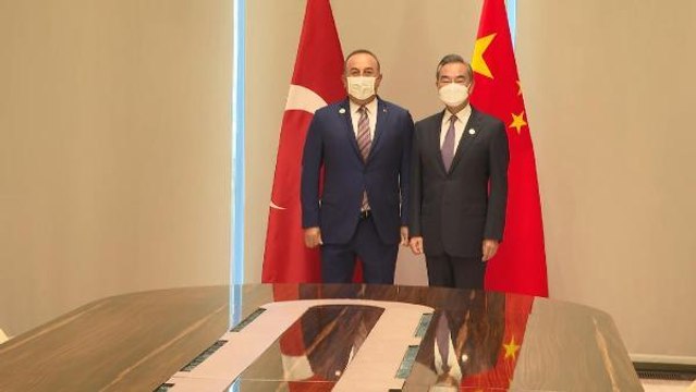 Bakan Çavuşoğlu, Çin Dışişleri Bakanı Yi ile görüştü