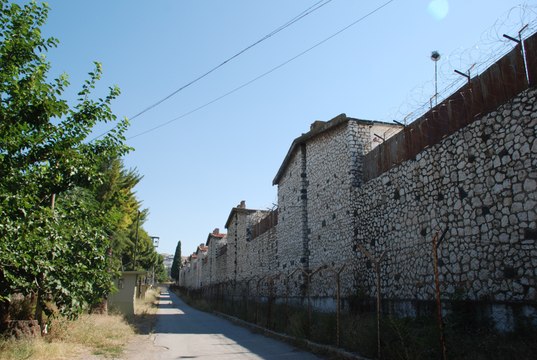 Bir dönem sona erdi: 62 yıllık Buca Cezaevi resmen kapatıldı