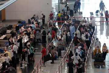 İSTANBUL HAVALİMANI'NDA BAYRAM YOĞUNLUĞU