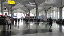 İstanbul'daki havalimanlarında Kurban Bayramı yoğunluğu yaşanıyor