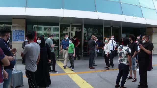 Avrupa'da 3 altın madalya kazanan yüzücü Merve Tuncel'in hedefi, Tokyo Olimpiyatları'nda final yüzmek Açıklaması