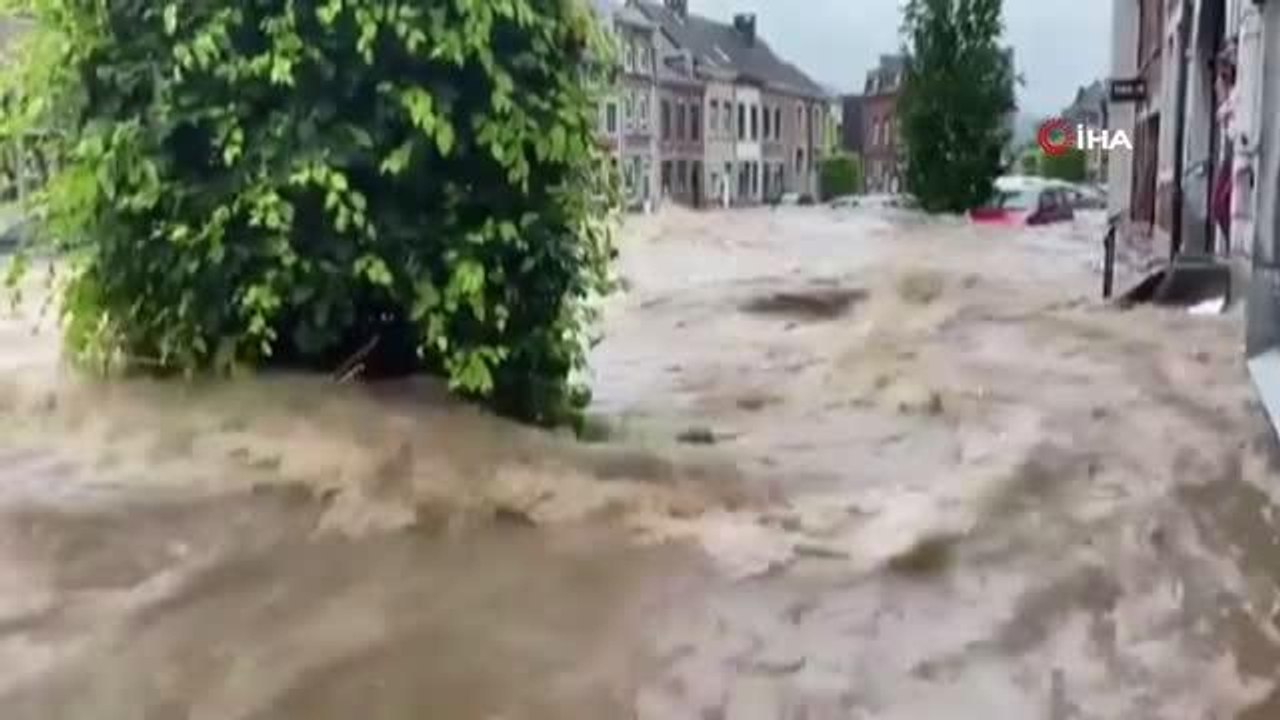 Almanya'daki sel felaketinde ölenlerin sayısı 93'e yükseldiBin 300 kişi kayıp