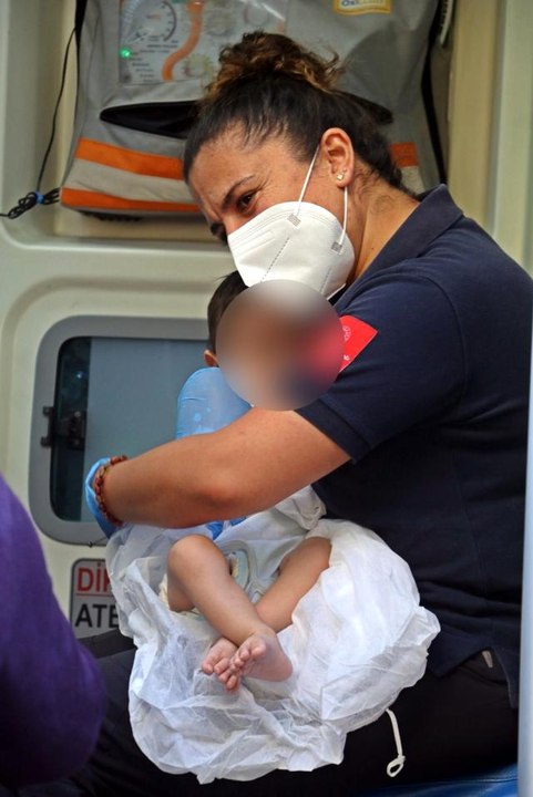 Bakımsızlıktan evde baygın halde bulunan 4 çocuğun annesi konuştu: Pişmanım