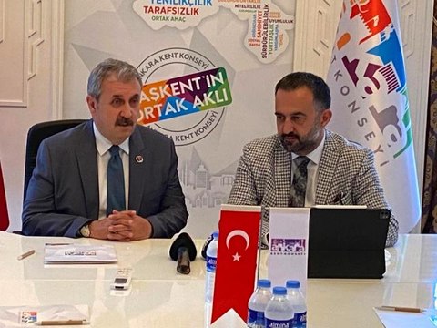 BBP Lideri Destici: O gece şehadet şerbeti içen 251 vatan evladını rahmetle anıyorum, yüzlerce gazimizi de minnetle selamlıyorum