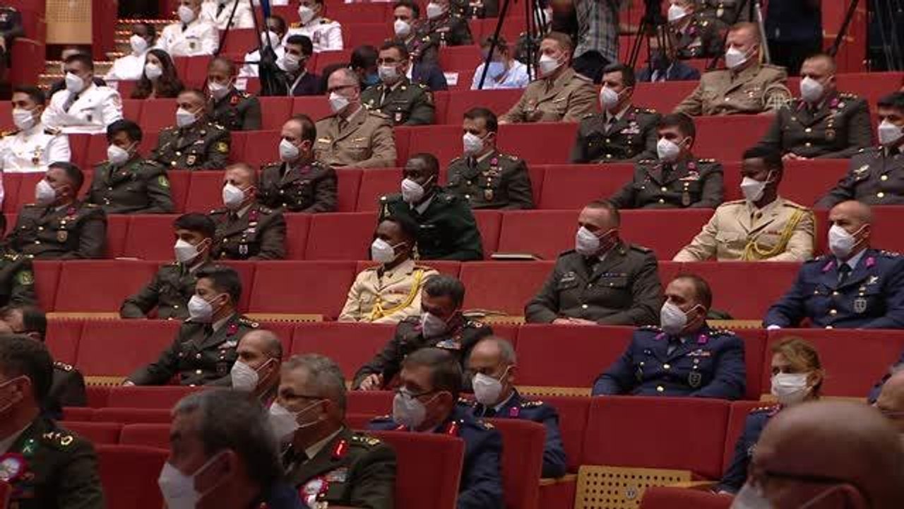 Son dakika! Cumhurbaşkanı Erdoğan: "Artık siyasetten ekonomiye her hususta olduğu gibi askeri alanda da yeni bir seviyeye ilerliyoruz"