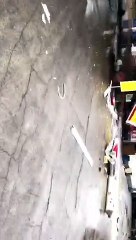 Bomba de combustível pega fogo após ser atingida por caminhão no posto Cavalo Branco