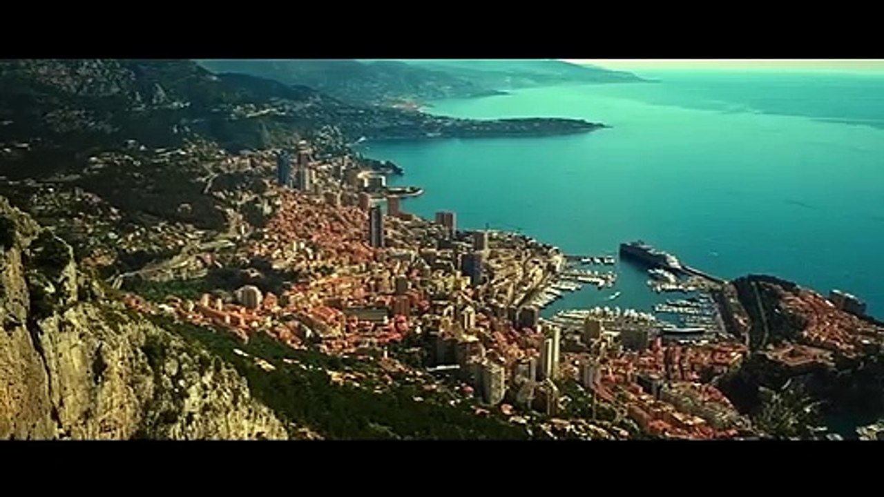 Bande-annonce de Pourris gâtés, avec Gérard Jugnot et Camille Lou