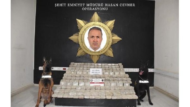 Son dakika haber: ŞEHİT HASAN CEVHER'İN ADININ VERİLDİĞİ OPERASYONDA 220 KİLO EROİN ELE GEÇİRİLDİ