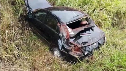 Mulher fica ferida em capotamento na BR-163