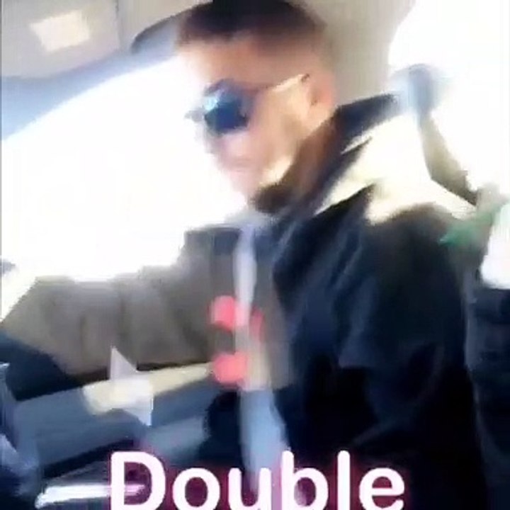 Elle jette des pailles dans la tête de son mari tous les jours... meilleure blague