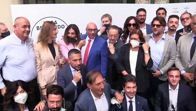 Coronavirus, Salvini rifiuta di fare appelli a vaccinarsi: Non sono un medico