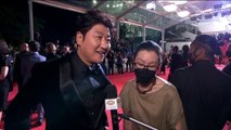 Le comédien, et juré, Song Kang Ho sur les marches pour Emergency declaration - Cannes 2021